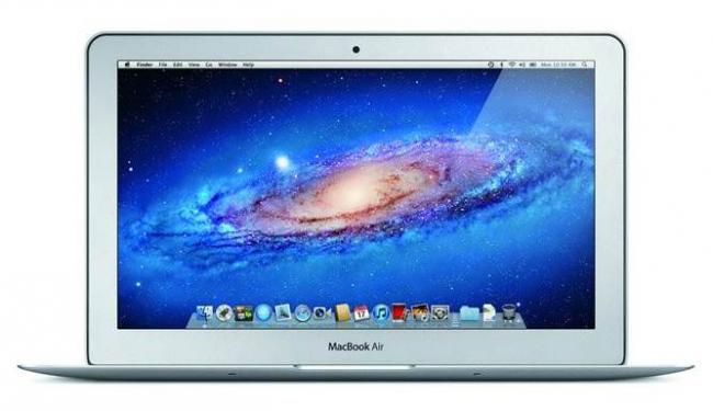 Foto Apple MacBook Air MC968Y/A Core-I5 2Gb HD64 11.6